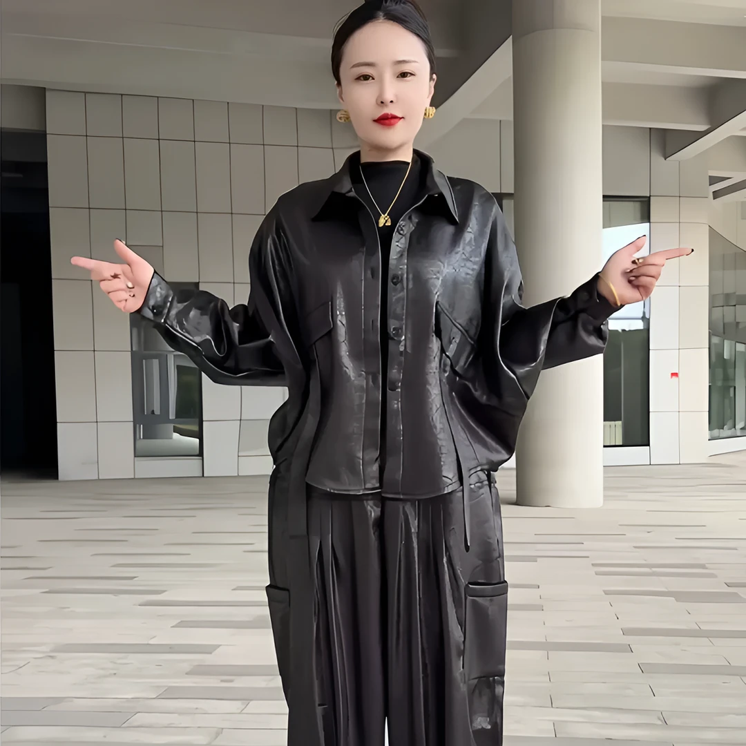 秋冬妈妈洋气加绒加厚套装女2025潮流时尚保暖遮肉显瘦中老年套装