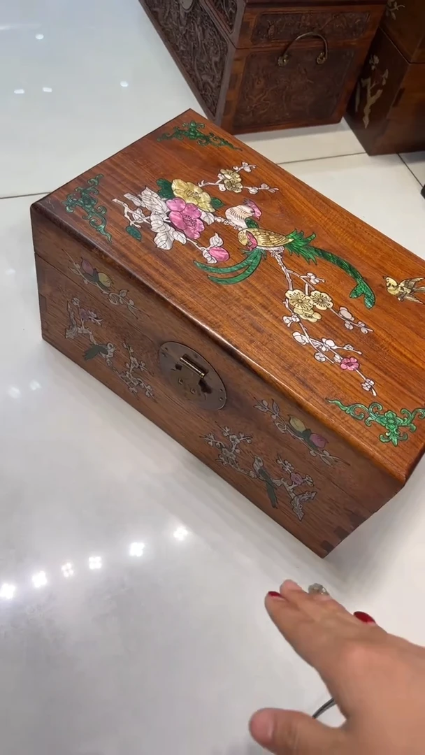 【闪购商品】贡木鸟踏花枝螺钿首饰箱