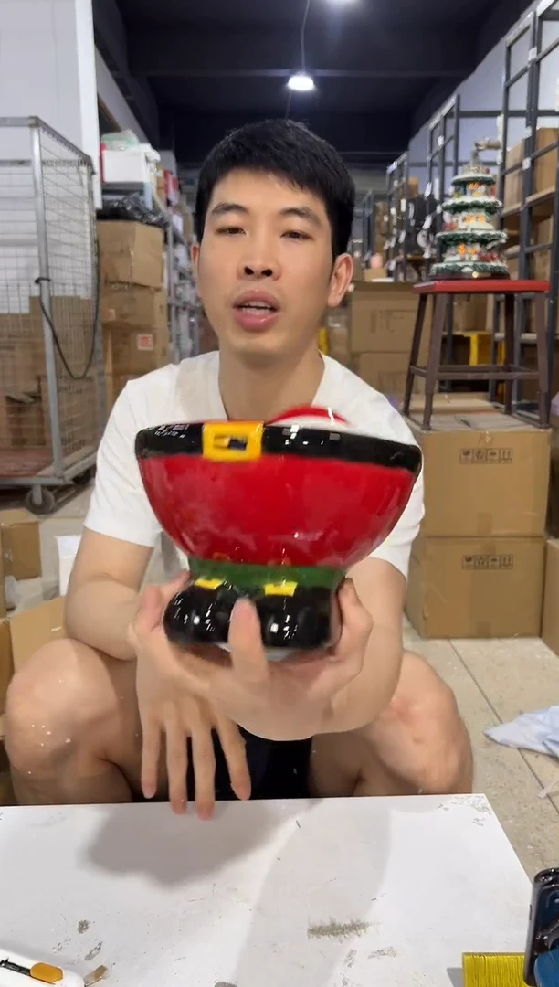 瓷片圣诞老人抱盆