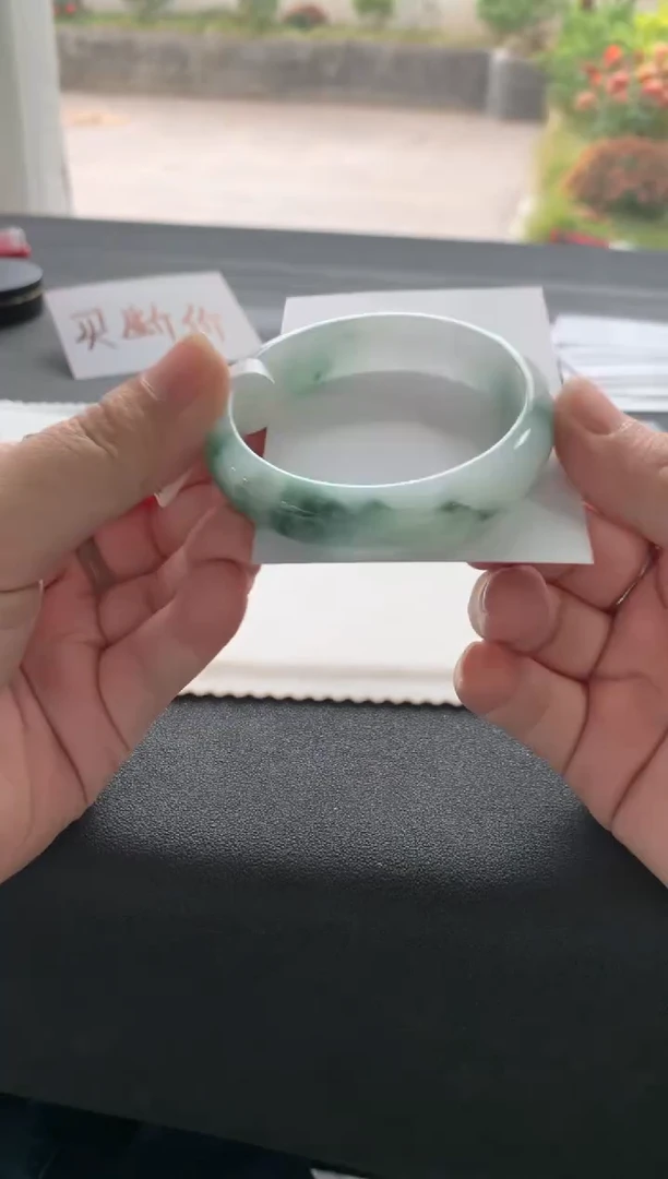【闪购商品】翡翠手镯未镶嵌53.2贵妃买断A4119