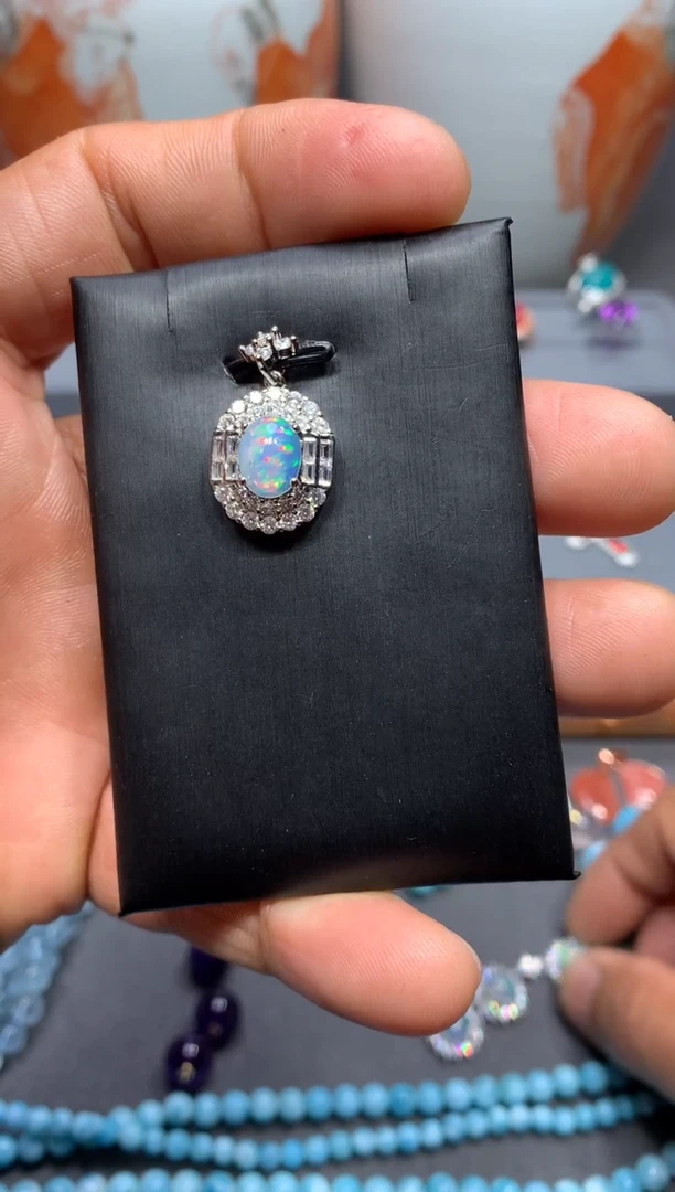 【闪购商品】欧泊颈饰未镶嵌W65（随机性发货只发一单）