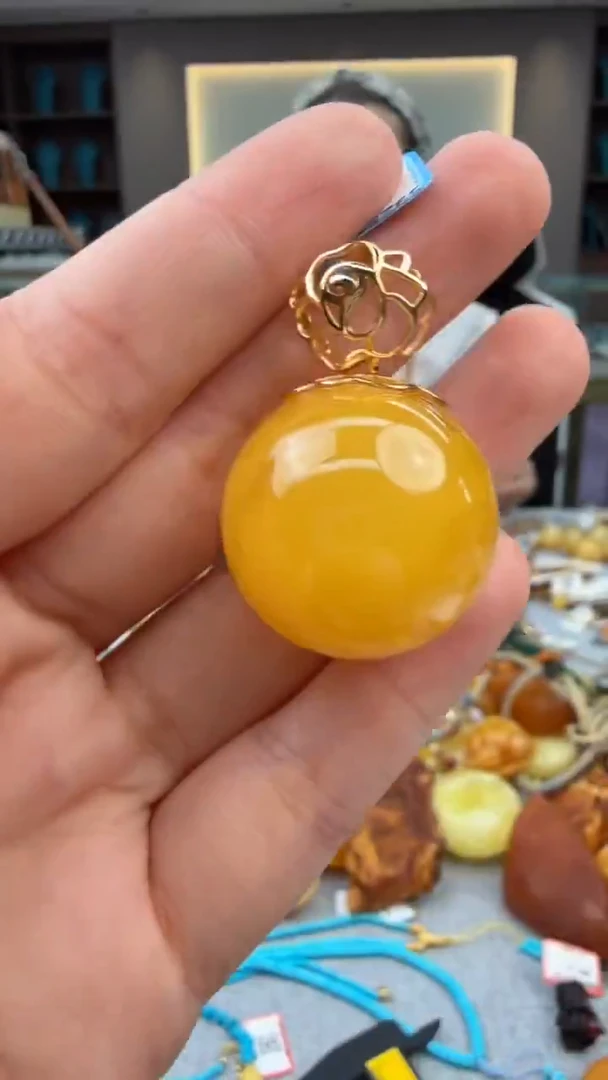 未镶嵌颈饰琥珀80秒拍号 假一罚三