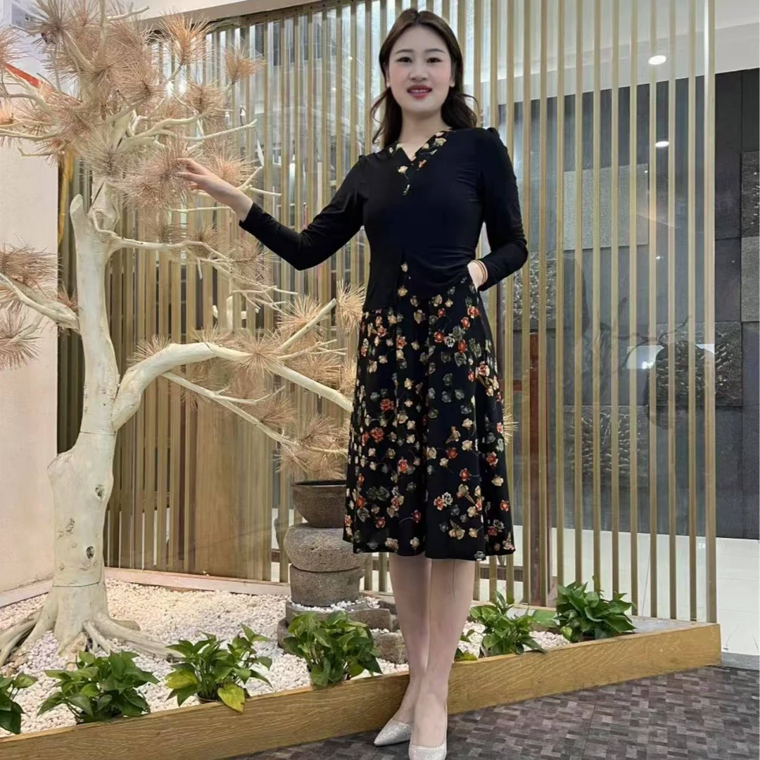 春季新款时尚气质女士假两件连衣裙春秋百搭显瘦妈妈休闲中长款