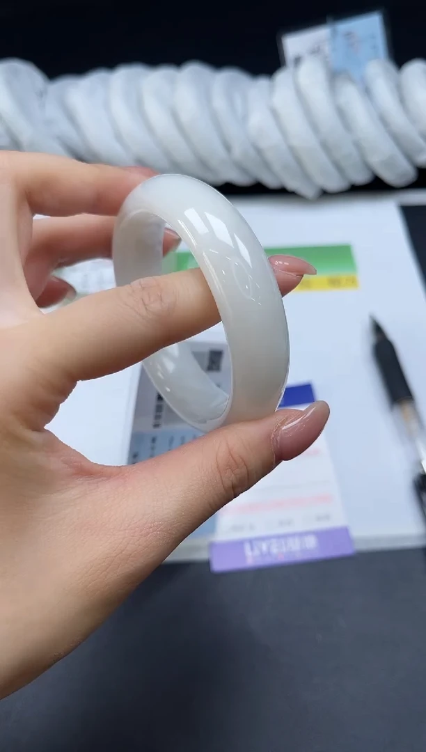 未镶嵌手镯和田玉030-54