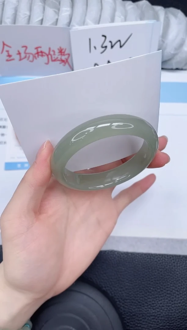 未镶嵌手镯石英质玉125-54.7