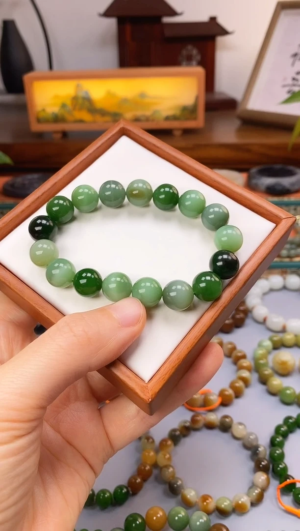 未镶嵌手串和田玉精品俄碧多宝