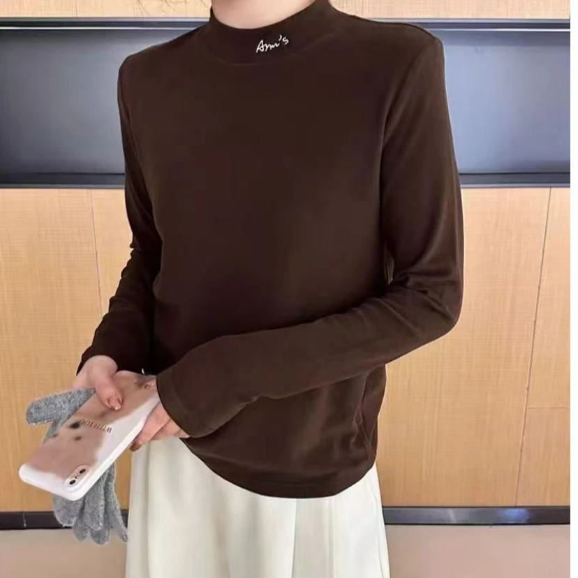 A1816咖植绒加厚A领刺绣打底T恤