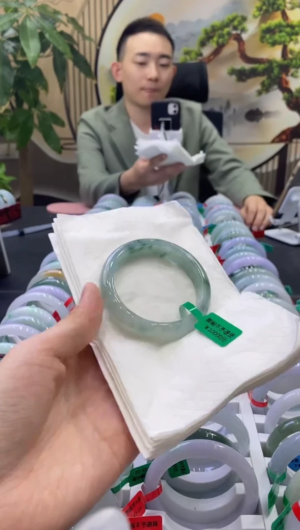 未镶嵌手镯翡翠8903