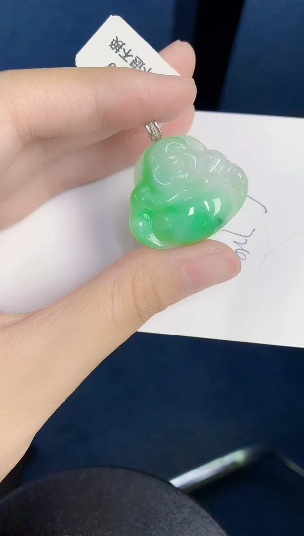 翡翠18K金镶嵌颈饰天然翡翠缅甸A货