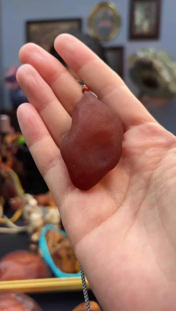 琥珀颈饰未镶嵌吊坠