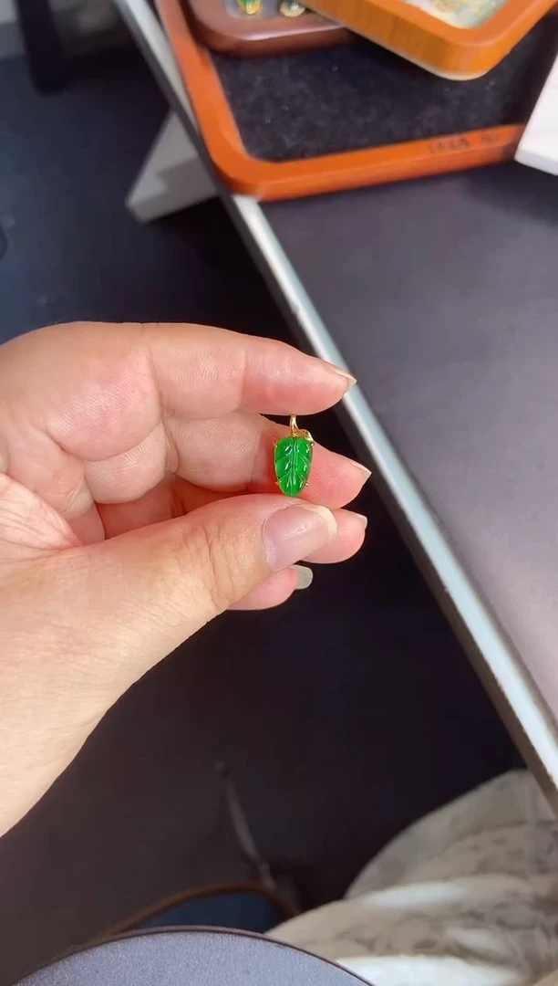 吊坠(不含链)银S925镶嵌翡翠1
