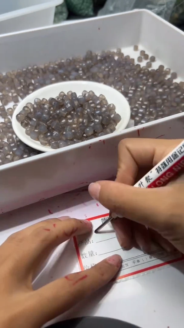 未镶嵌颈饰玛瑙/玉髓w517烟灰玛瑙方糖7mm*10颗