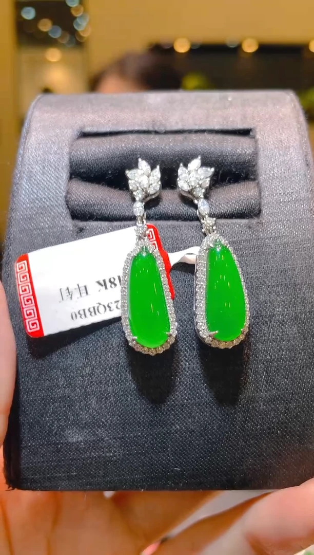 翡翠18K金镶嵌吊坠(不含链)A95