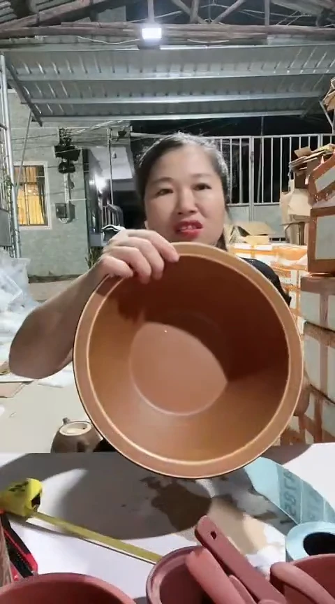 瑕疵26咖色汤碗一个