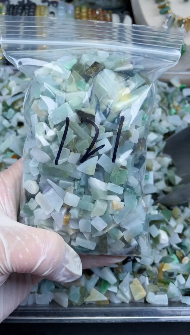 【闪购商品】翡翠颈饰未镶嵌天然翡翠迷你号500克121