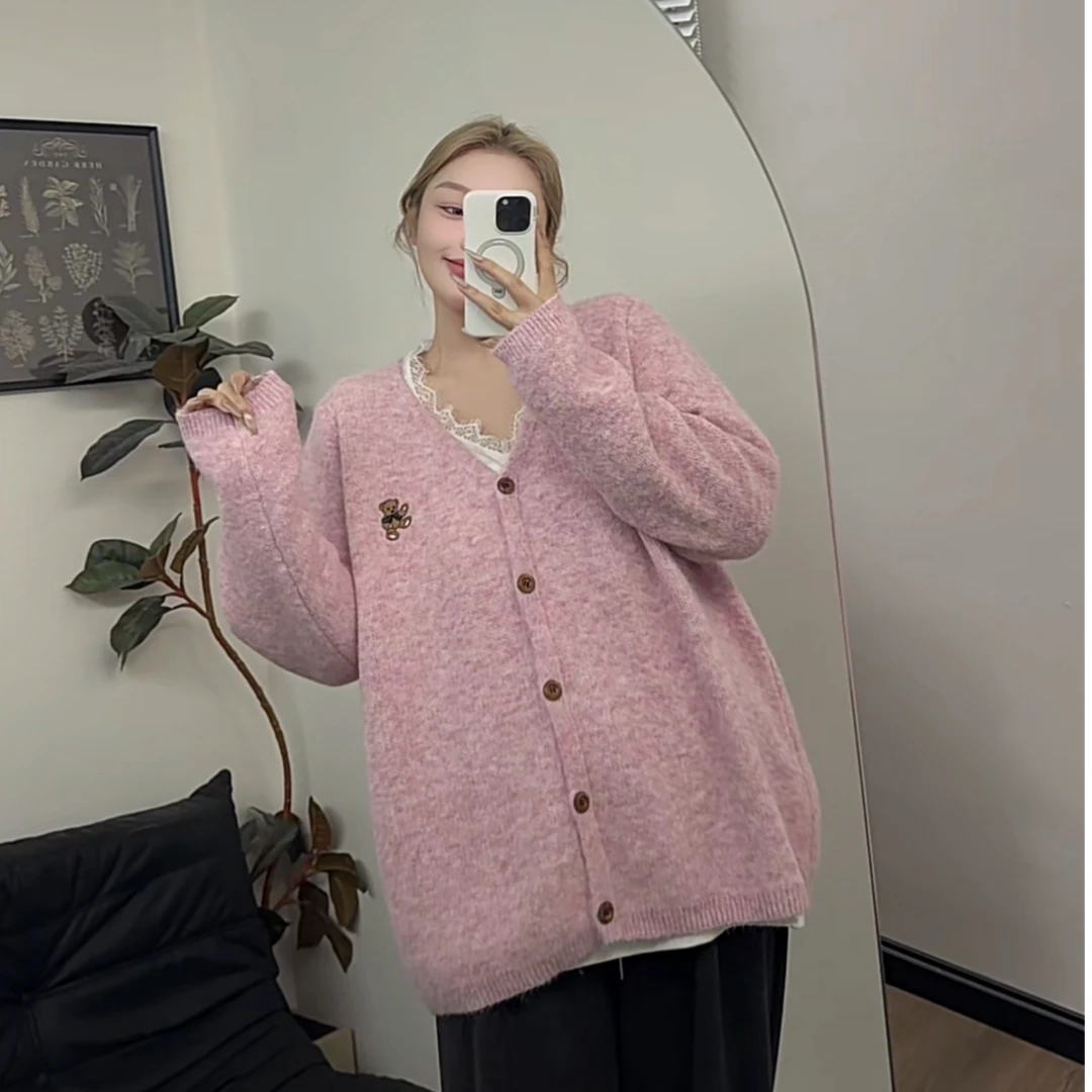 【瘦瘦】刺绣小熊-卡通刺绣V领开衫毛衣外套秋冬软糯针织上衣S0944