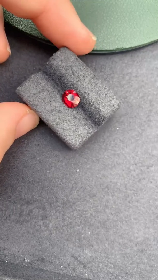 裸石未镶嵌碧玺94分卢比莱  DG