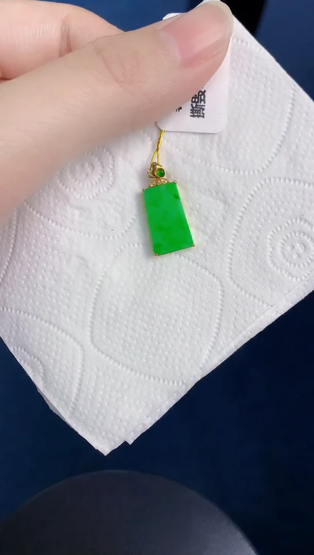 颈饰18K金镶嵌翡翠天然翡翠缅甸A货