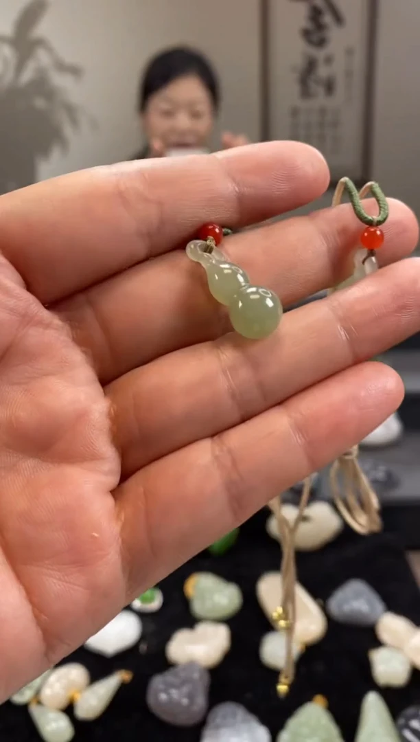 颈饰未镶嵌和田玉精品葫芦