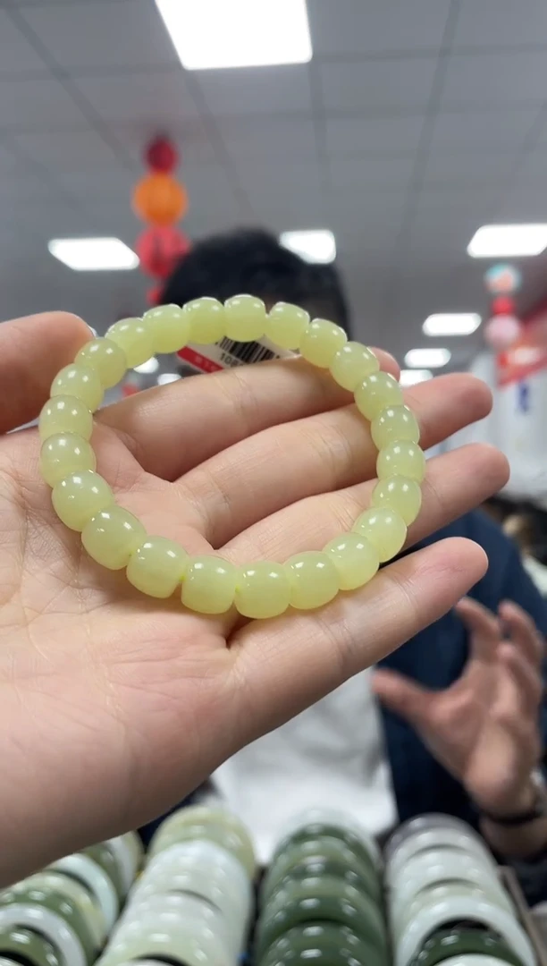 手链未镶嵌和田玉高品黄玉卡8-9极限弧手串一条