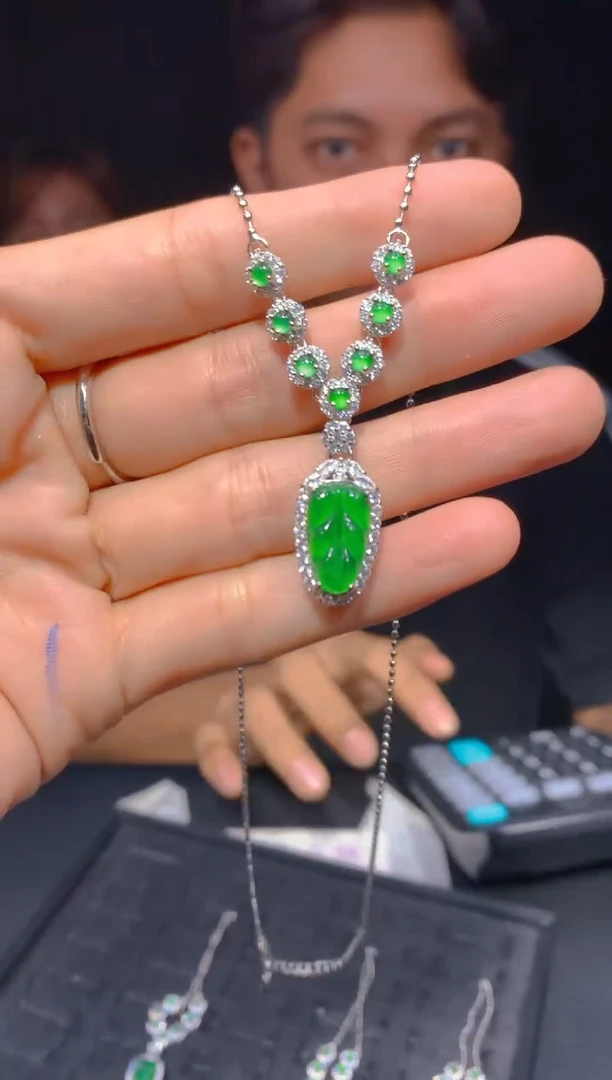 【闪购商品】定制翡翠未镶嵌38多样性发货（发其一）