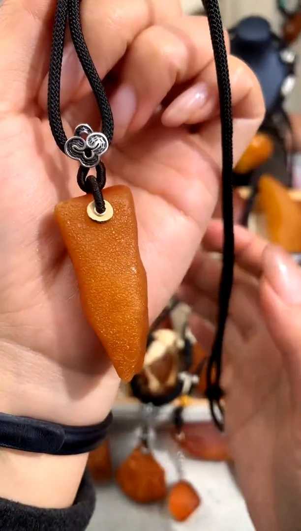 【闪购商品】蜜蜡裸石未镶嵌似玉