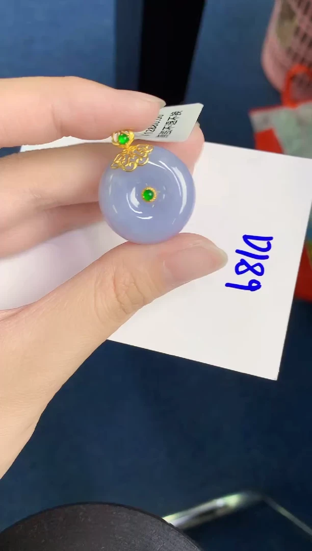 翡翠18K金镶嵌颈饰天然翡翠緬甸A貨