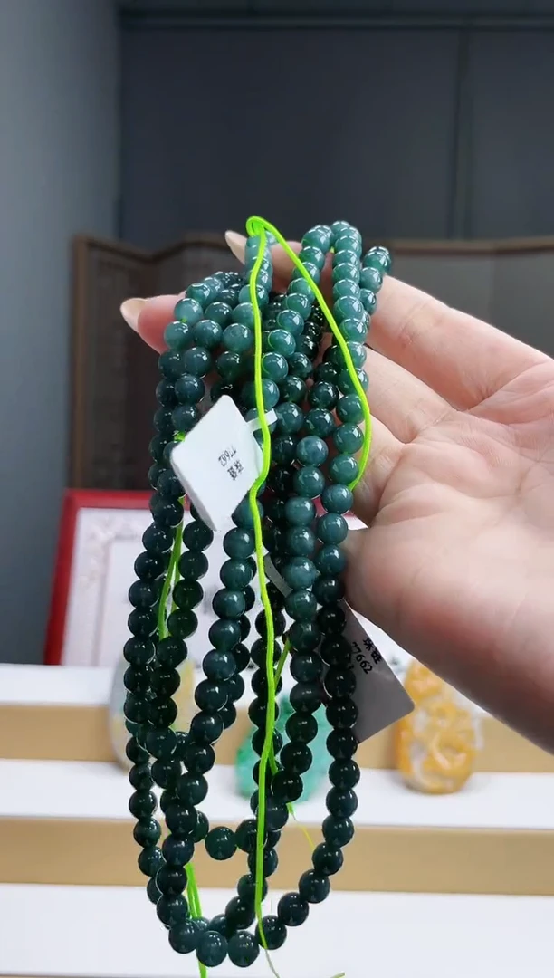 翡翠未镶嵌颈饰多样性发其一（珠链）多样性发自选