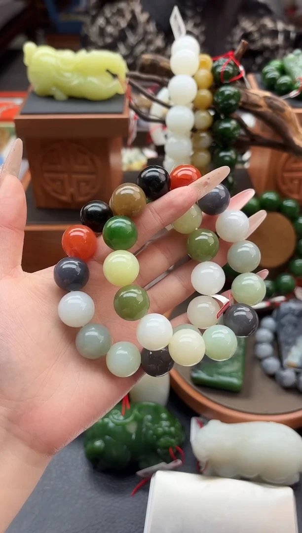 未镶嵌手串和田玉董小姐推荐 多样性发货 拍一发一db16