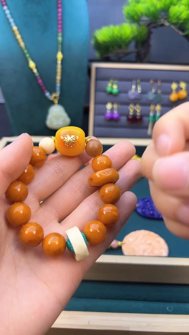 【闪购商品】蜜蜡耳饰14K金镶嵌S83