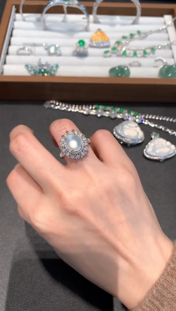 【闪购商品】翡翠戒指18K金镶嵌16800