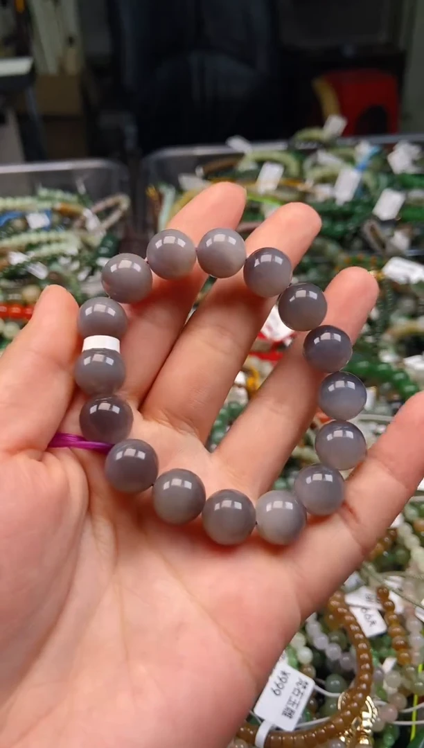 和田玉未镶嵌颈饰1