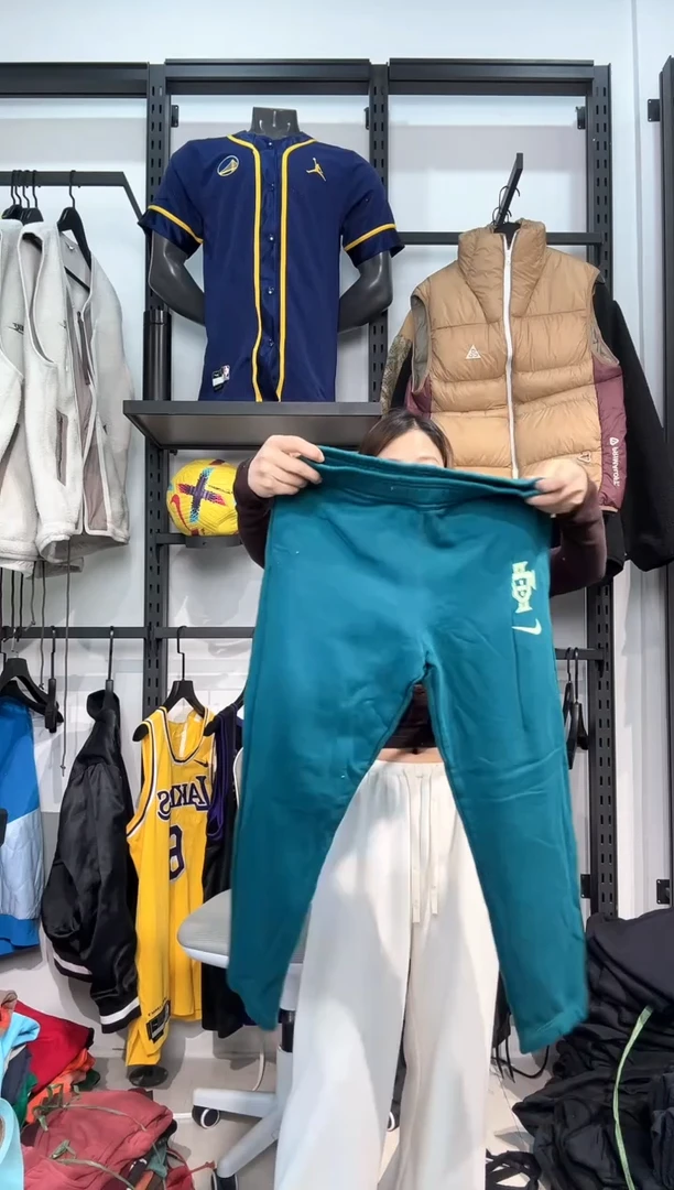 3512 编码  瑕疵直播间过款为准 尺码M145