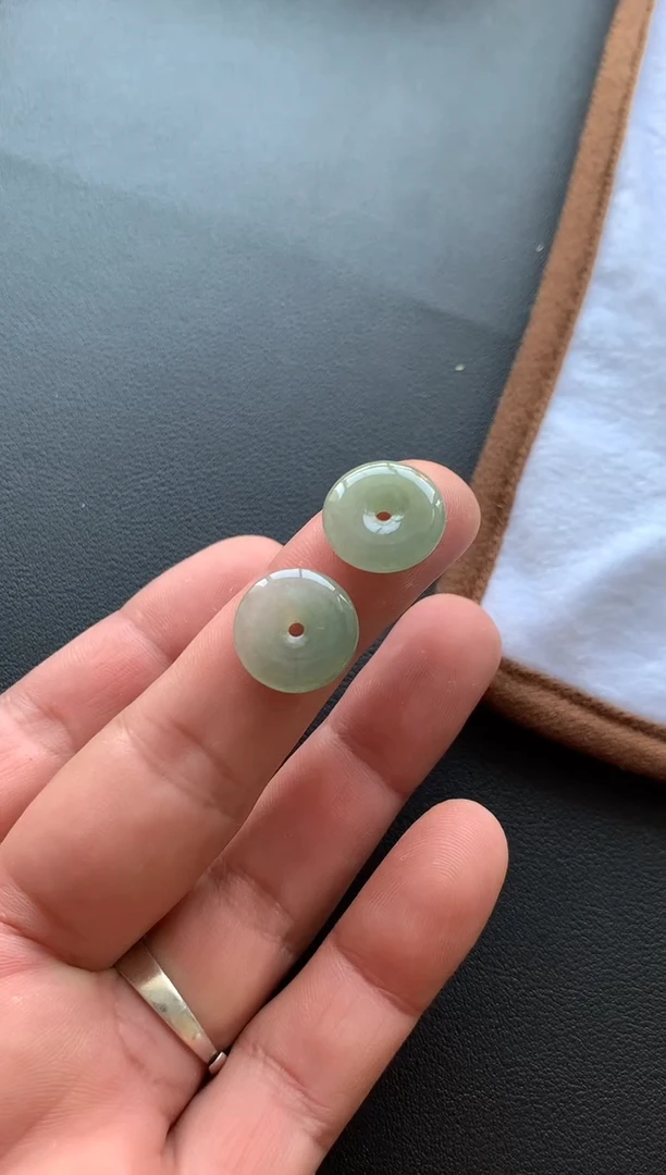 颈饰未镶嵌翡翠1
