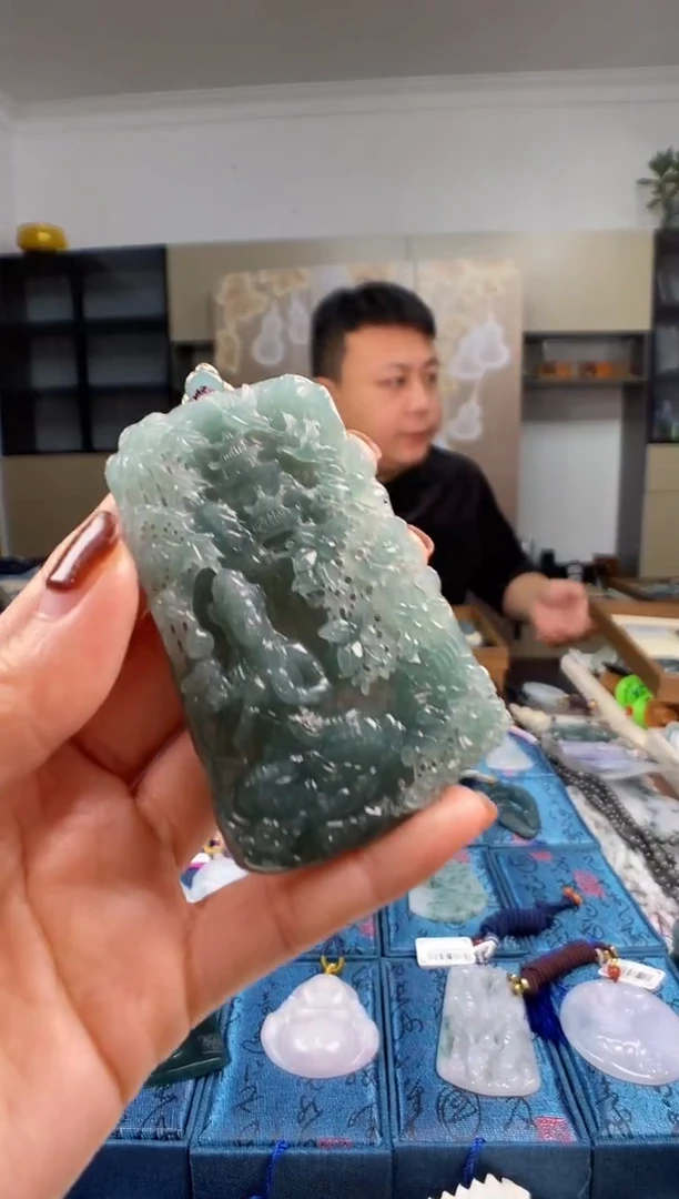 颈饰未镶嵌翡翠多样性发其一