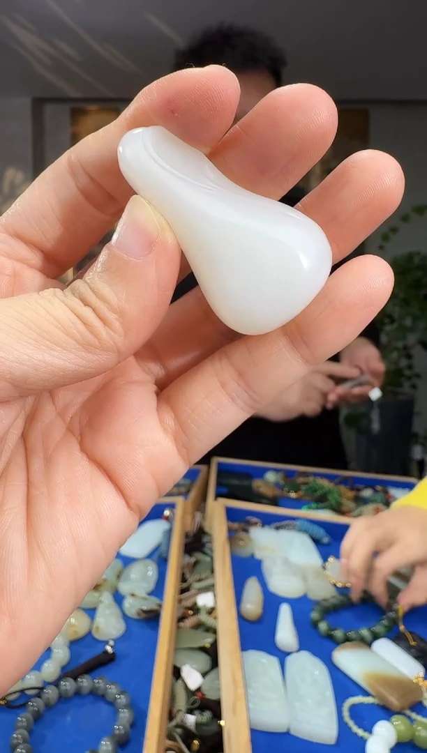 未镶嵌和田玉挂件拍一发一