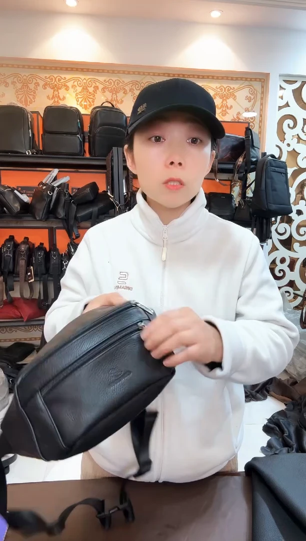 牛皮锦纶尺寸长34厘米高12厘米中福利腰包胸包黑色