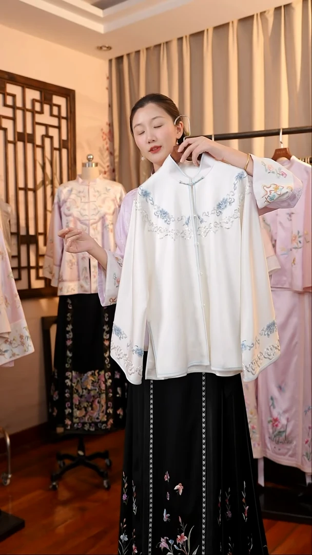 刺绣桑蚕丝非遗苏绣服饰