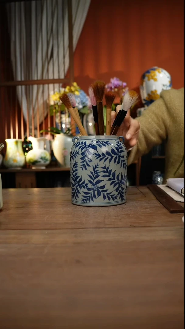 当代高温釉下彩手绘陶瓷餐具