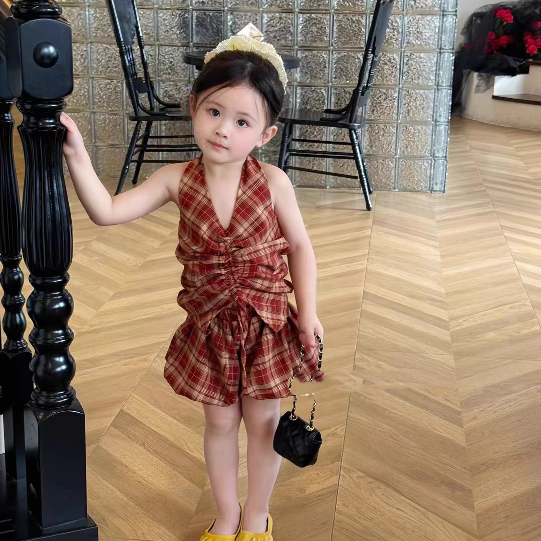 甜酷辣妹！女童夏款套装2025新款女宝洋气挂脖上衣灯笼短裤两件套