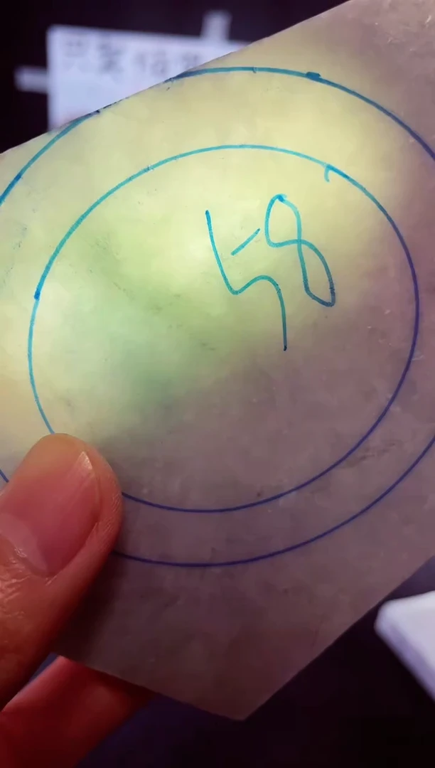 翡翠手镯未镶嵌翡翠