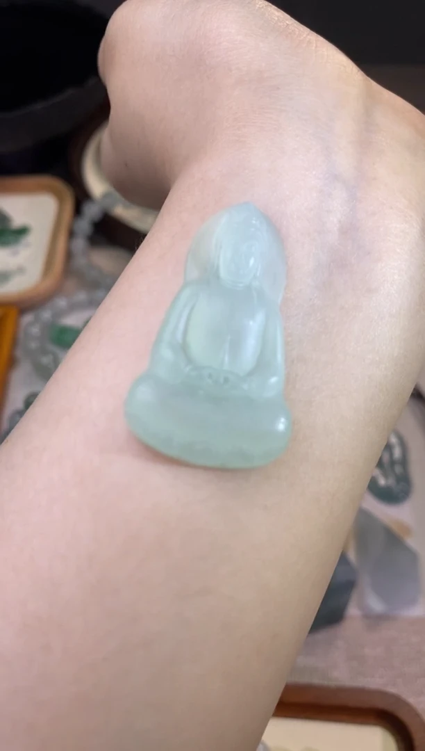 定制翡翠未镶嵌白冰观音