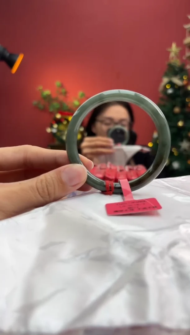 未镶嵌手镯（圆镯）翡翠翡翠手镯2