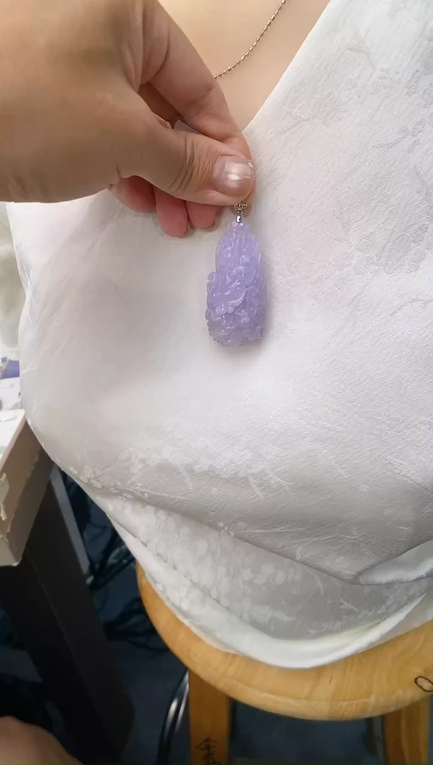 翡翠18K金镶嵌吊坠(不含链)白菜