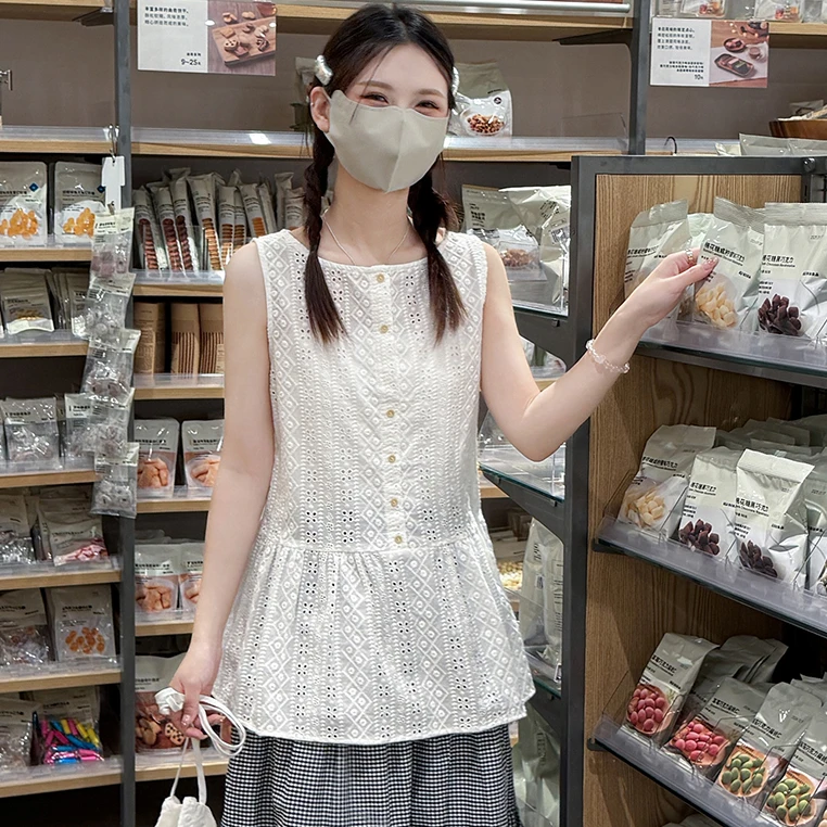 法式宽松休闲重工蕾丝镂空小衫背心女夏季新款设计感韩版叠穿上衣