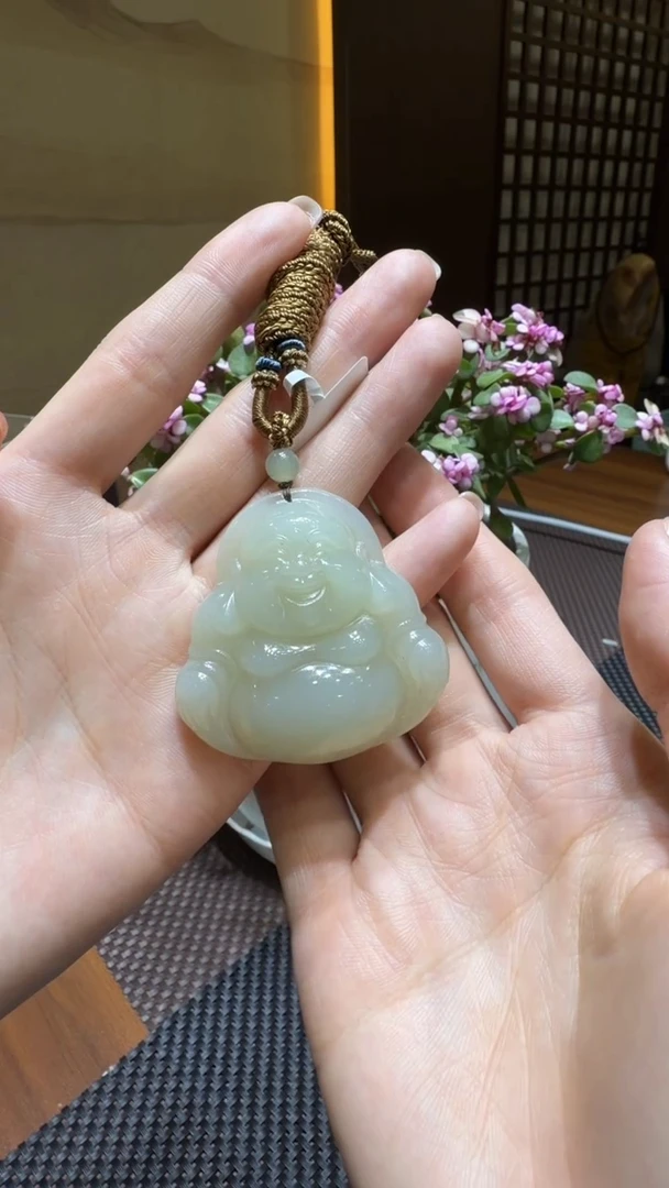 颈饰未镶嵌和田玉挂件