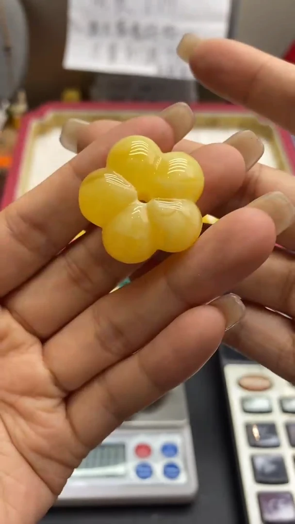 琥珀未镶嵌珠宝奇石2591