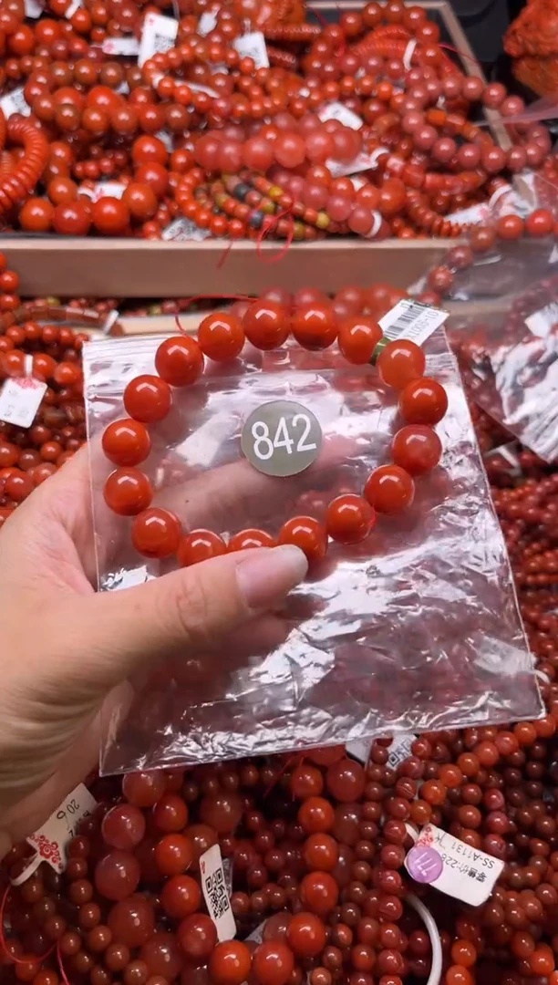 南红玛瑙未镶嵌珠宝奇石842-10