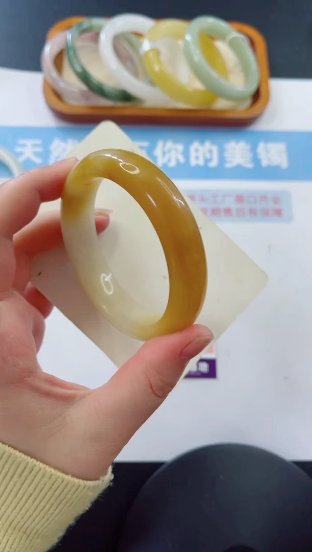未镶嵌手镯石英质玉多样性发货A256
