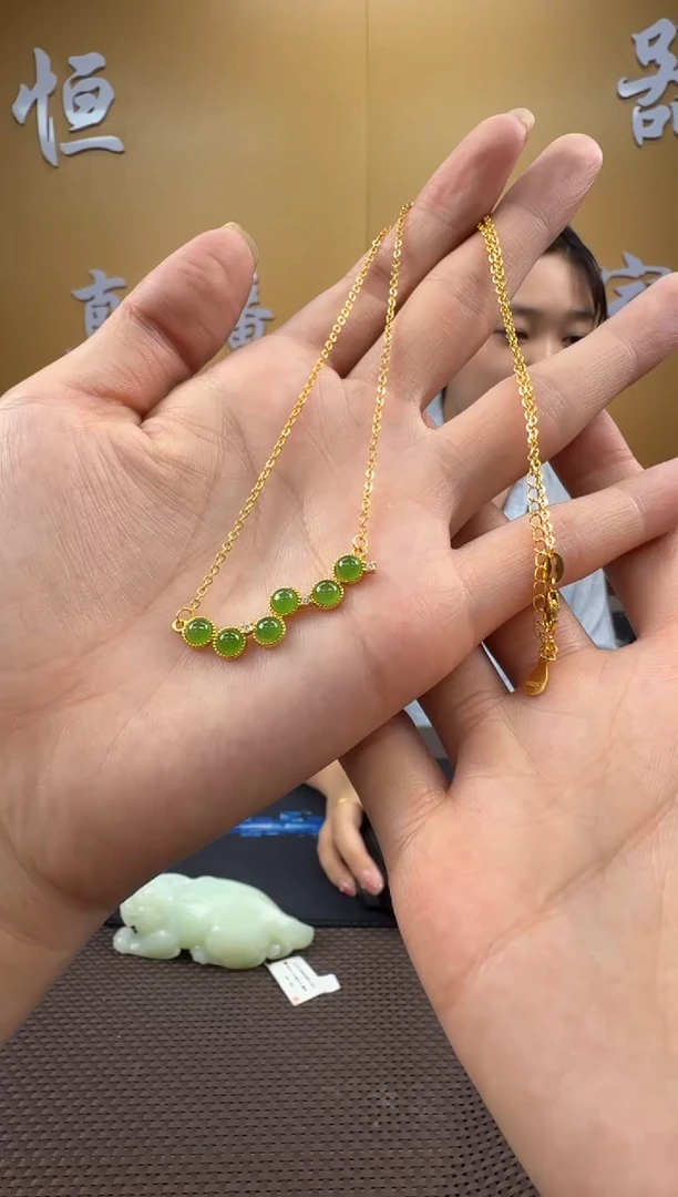 和田玉未镶嵌颈饰项链